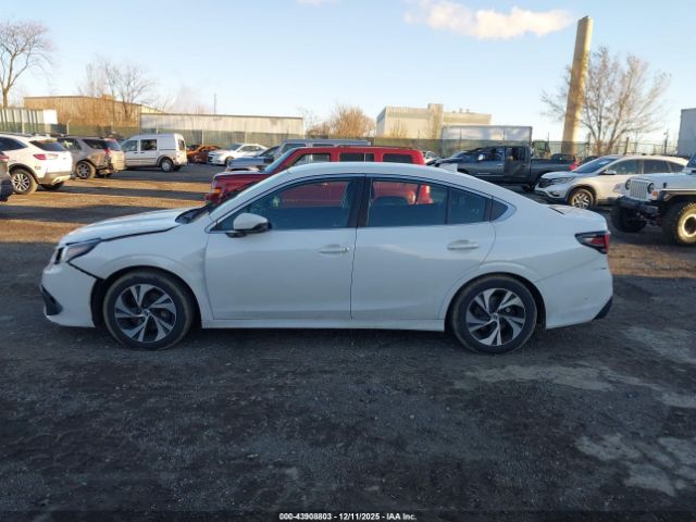 Subaru Legacy Premium Image 10