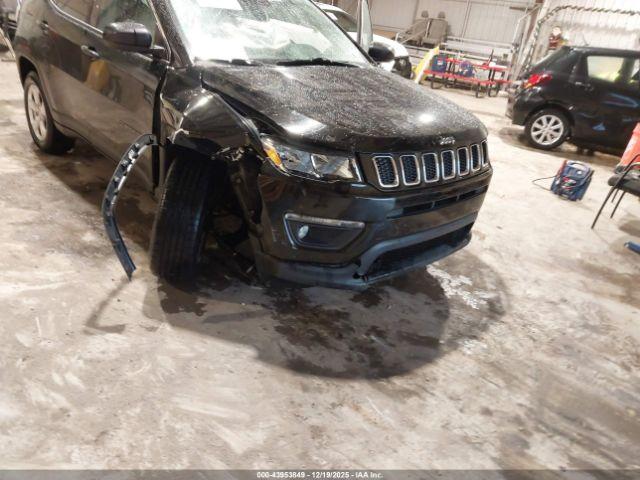 Jeep Compass Latitude 4x4 Image 7