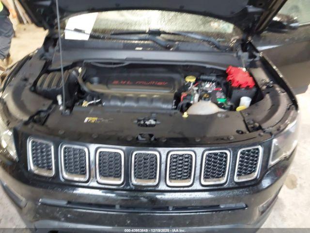 Jeep Compass Latitude 4x4 Image 14