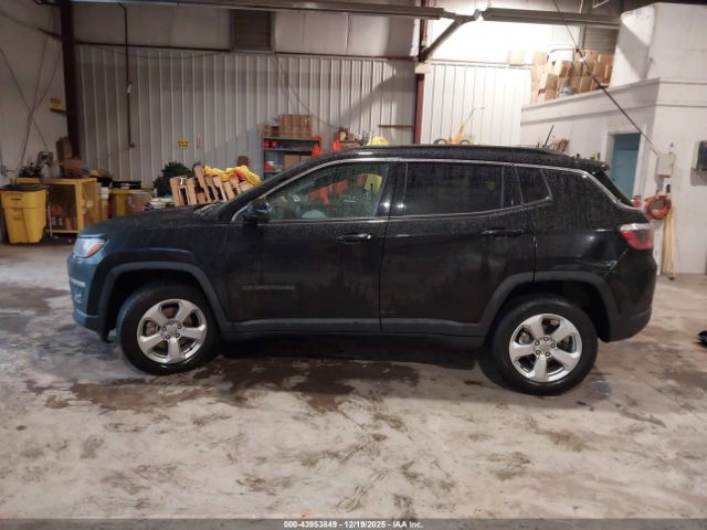 Jeep Compass Latitude 4x4 Image 13