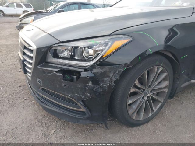 Hyundai Genesis 3.8 Image 9