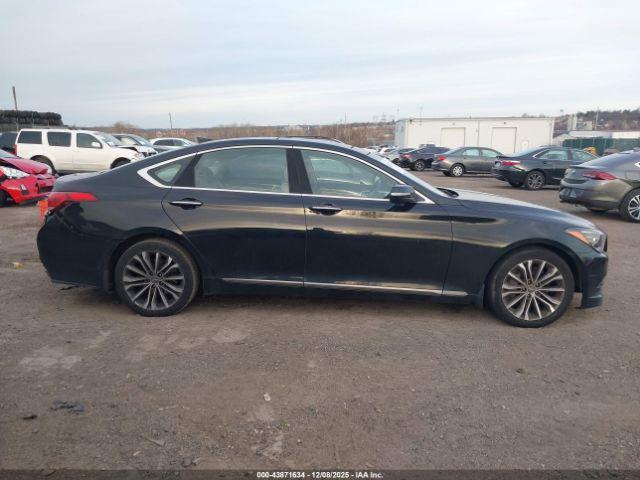 Hyundai Genesis 3.8 Image 14