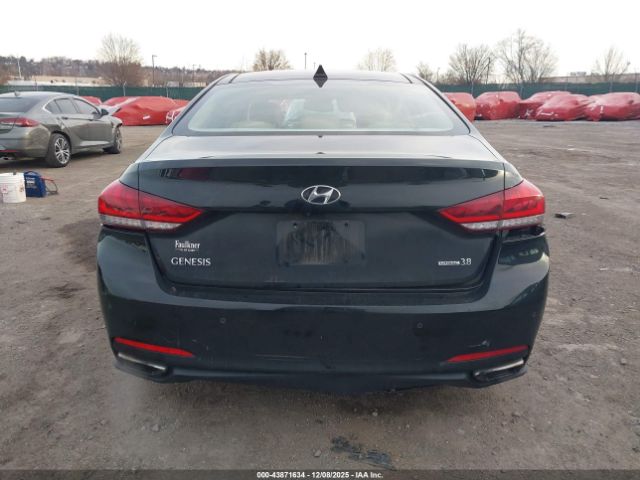 Hyundai Genesis 3.8 Image 12