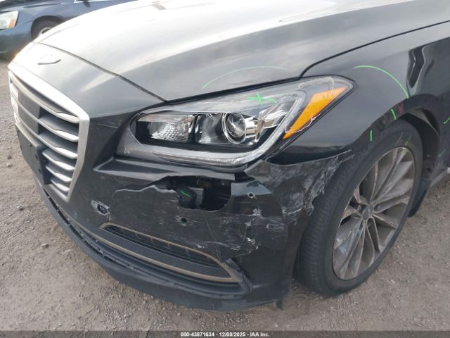 Hyundai Genesis 3.8 Image 4