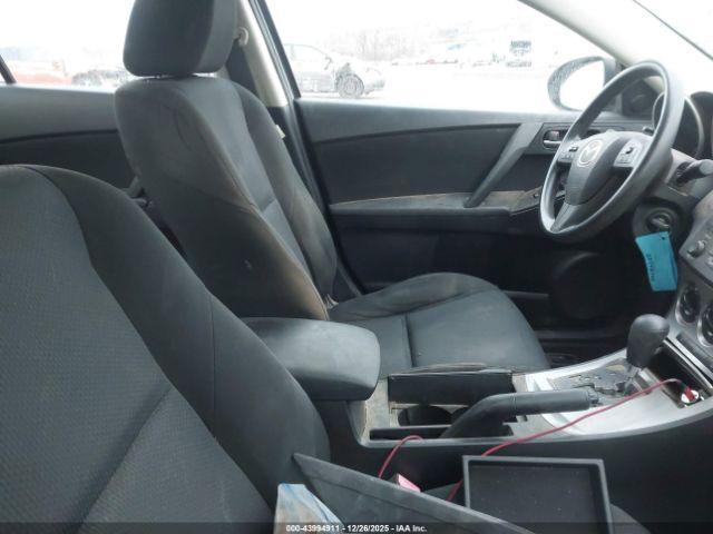 Mazda Mazda3 I Touring Image 16