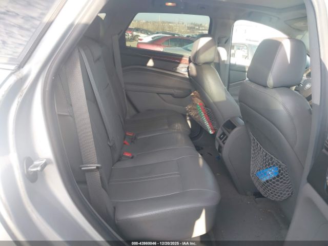 Cadillac SRX Luxury Collection Image 2