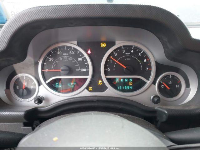 Jeep Wrangler Sahara Image 13