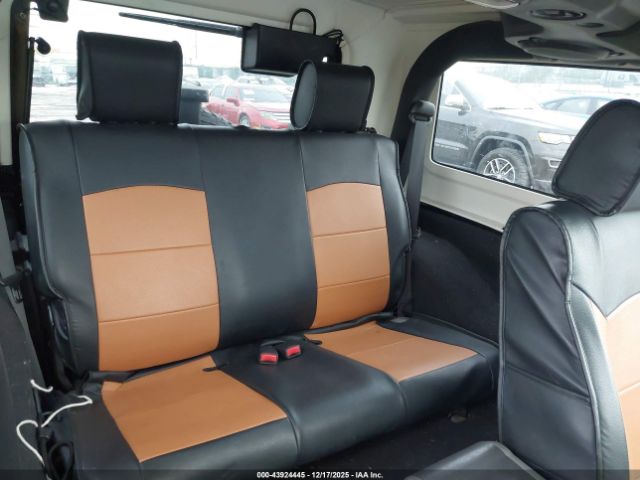 Jeep Wrangler Sahara Image 9