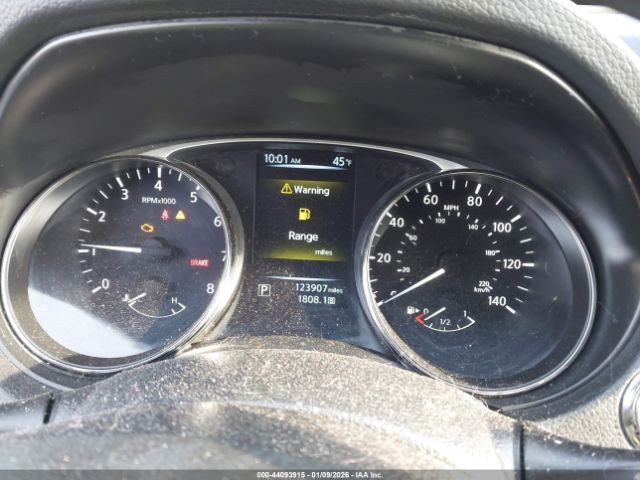 Nissan Rogue Sv Image 4