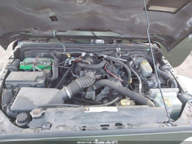 Jeep Wrangler Sahara Image 18