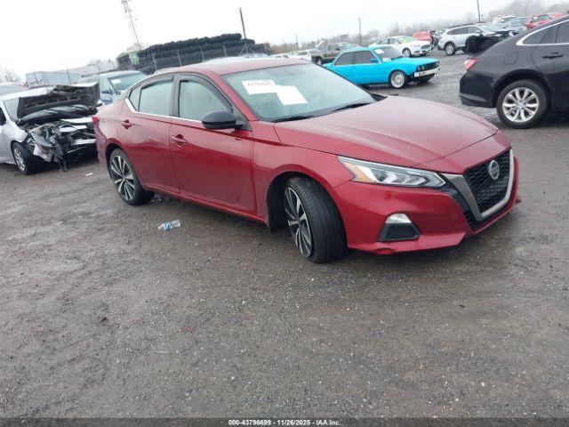  Salvage Nissan Altima