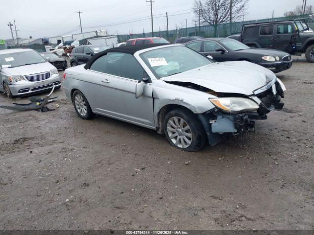  Salvage Chrysler 200