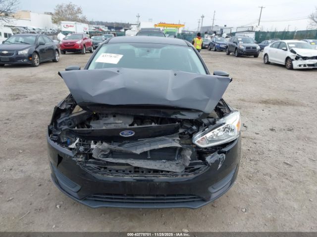 Ford Focus Se Image 10