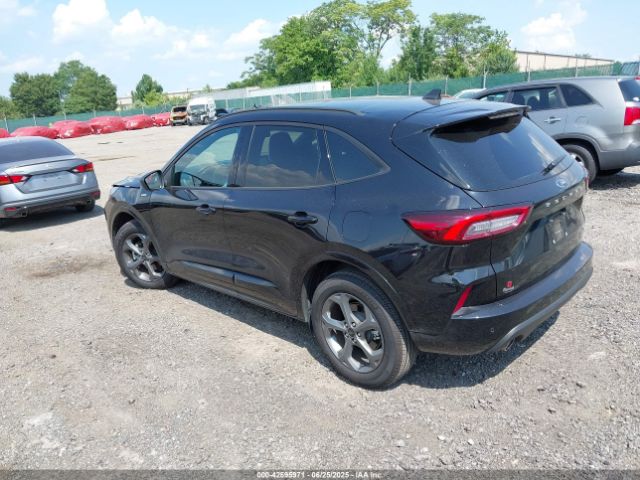 Ford Escape St-line Image 4