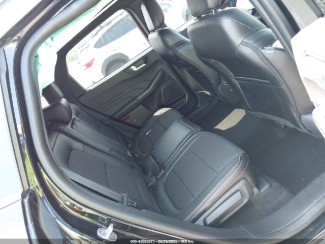 Ford Escape St-line Image 8