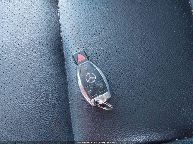 Mercedes-Benz GLK 4matic Image 4