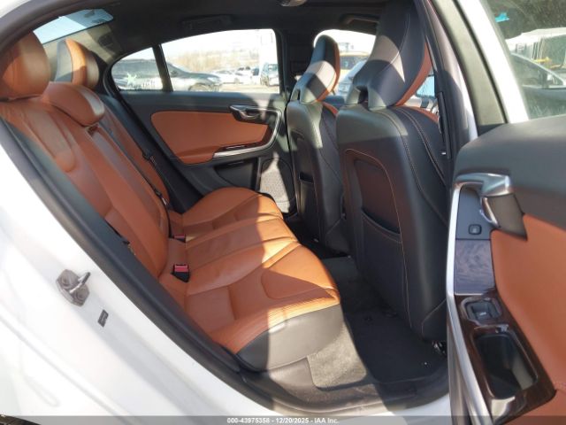 Volvo S60 T5 Premier Image 14