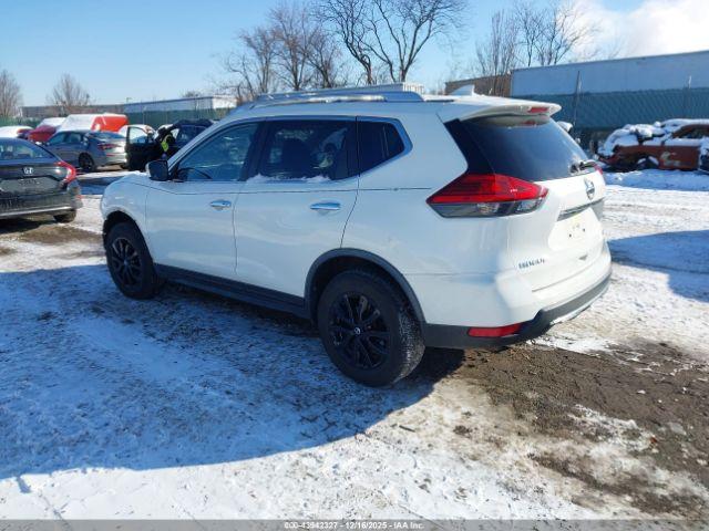 Nissan Rogue Sv Image 2