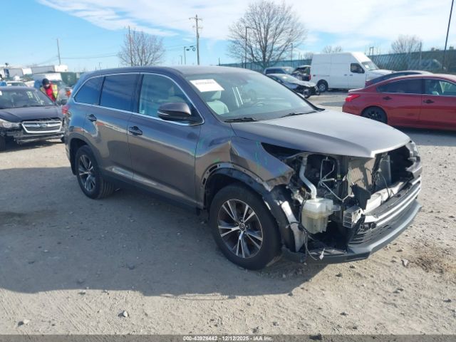 Toyota Highlander Le Image 1