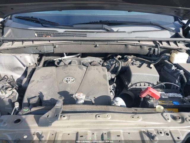 Toyota Highlander Le Image 7