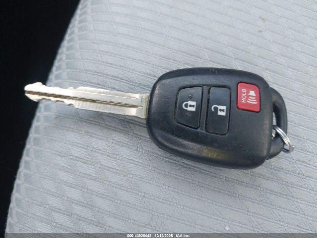 Toyota Highlander Le Image 10