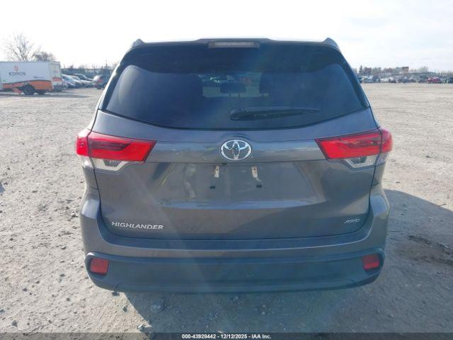Toyota Highlander Le Image 15