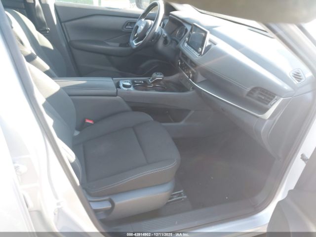 Nissan Rogue S Intelligent Awd Image 15