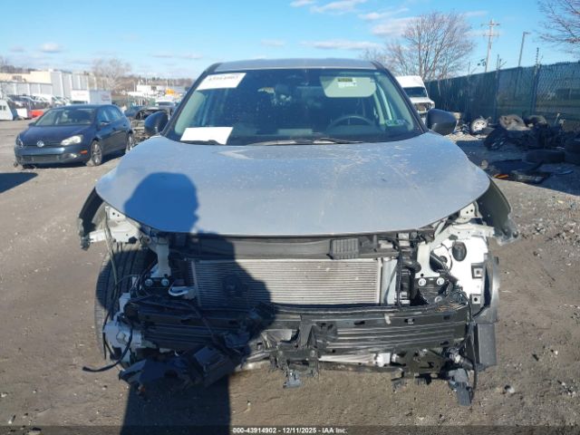 Nissan Rogue S Intelligent Awd Image 16