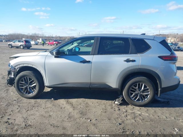 Nissan Rogue S Intelligent Awd Image 5