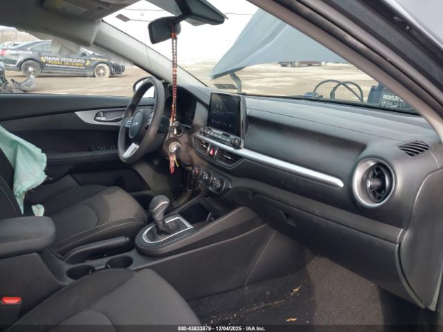 Kia Forte Lxs Image 15