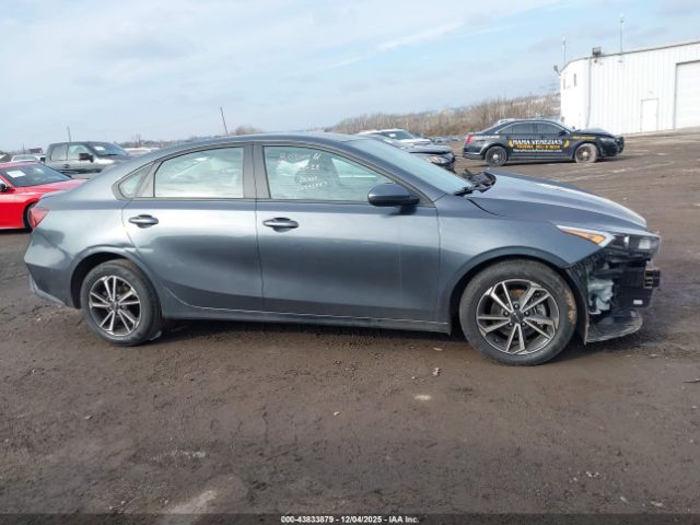 Kia Forte Lxs Image 12