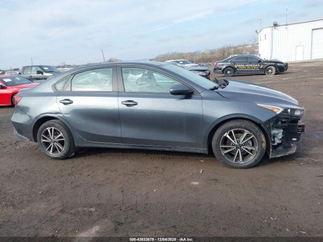 Kia Forte Lxs Image 12