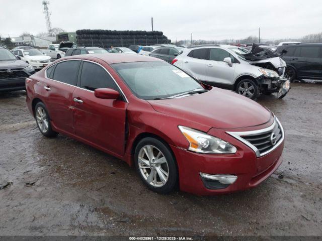  Salvage Nissan Altima