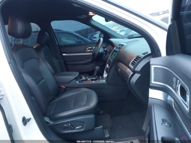 Ford Explorer Sport Image 7