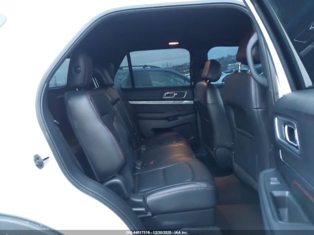 Ford Explorer Sport Image 9