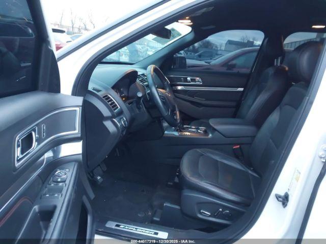 Ford Explorer Sport Image 14