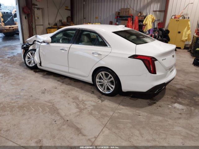 Cadillac CT4 Luxury Image 10
