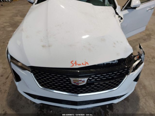 Cadillac CT4 Luxury Image 4